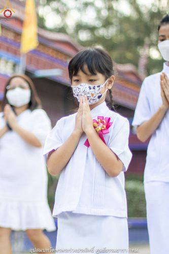 ภาพ No.40214:พิธีตัดปอยผม ปลงผม ขอขมารับผ้าไตรและพิธีบรรพชา ในโครงการอุปสมบท บูชาธรรมมหาปูชนียาจารย์ ประจำปี 2564 ชุดที่ 10