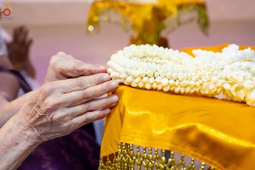 ภาพ No.48534:ประมวลภาพพิธีรับร่างนักสร้างบารมี พระเดชพระคุณพระสุธรรมญาณวิเทศ วิ. (สุธรรม สุธมฺโม)