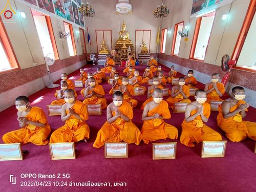 ภาพ No.45789:ประมวลภาพกิจกรรม โครงการบรรพชาสามเณรฟื้นฟูพระพุทธศาสนาทั่วไทย ณ วัดเวฬุวัน และศูนย์ปฏิบัติธรรมและอบรมเยาวชนยะลา