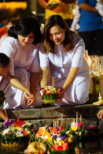 ภาพ No.55390:ประมวลภาพพิธีลอยกระทงธรรม ณ วัดพระธรรมกาย (วันที่ 8 พฤศจิกายน พ.ศ. 2565)