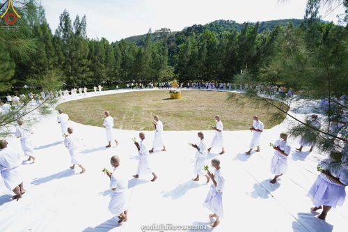 ภาพ No.39522:พิธีตัดปอยผม ปลงผม ขอขมารับผ้าไตรและพิธีบรรพชา ในโครงการอุปสมบท บูชาธรรมมหาปูชนียาจารย์ ประจำปี 2564  ชุดที่ 2