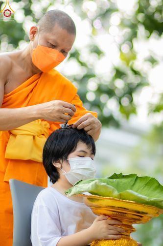 ภาพ No.44500:ประมวลภาพพิธีปลงผม โครงการบรรพชาสามเณรหน่อแก้วเปรียญธรรมรุ่นที่ 10