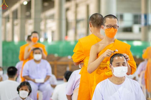 ภาพ No.47504:ประมวลภาพพิธีตัดปอยผม โครงการบรรพชาอุปสมบทหมู่ รุ่นเข้าพรรษา 2565