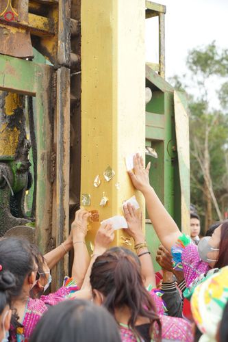 ภาพ No.50668:ประมวลภาพพิธีตักบาตร ณ วัดแม่แพ จ.แม่ฮ่องสอน เนื่องในวันธรรมชัย