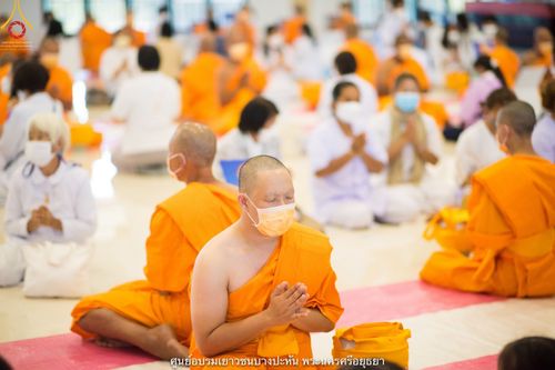 ภาพ No.40823:พิธีตัดปอยผม ปลงผม ขอขมารับผ้าไตรและพิธีบรรพชา ในโครงการอุปสมบท บูชาธรรมมหาปูชนียาจารย์ ประจำปี 2564 ชุดที่ 16