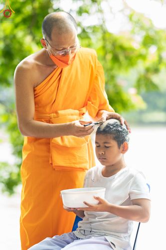 ภาพ No.79278:พิธีตัดปอยผม พิธีขอขมา มอบบาตร-ผ้าไตรนาคธรรมทายาท ในโครงการบรรพชาฟื้นฟูพระพุทธศาสนาทั่วไทย ณ ศูนย์อบรมเยาวชนนครปฐม วันเสาร์ที่ 1 เมษายน พ.ศ.2566