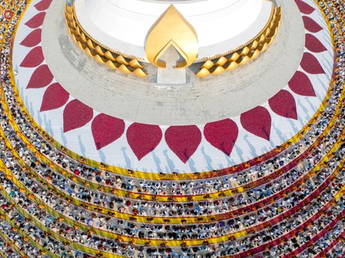 ภาพ No.299674:วันที่ 18 มกราคม พ.ศ. 2569 พิธีต้อนรับพระธรรมยาตรา (ภาพชุดที่ 2) ณ อนุสรณ์สถานลำดับที่ 5  สถานที่เผยแผ่วิชชาธรรมกายครั้งแรก อนุสรณ์สถานบางปลา วัดบางปลา อำเภอบางเลน จังหวัดนครปฐม ในโครงการธรรมยาตรา กตัญญูบูชา มหาปูชนียาจารย์ พระมงคลเทพมุนี(สด จนฺทสโร) พระ