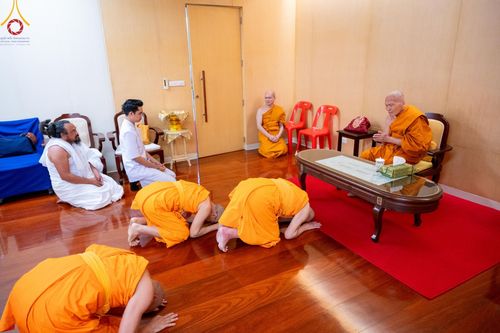 ภาพ No.207470:พิธีตักบาตร และปฏิบัติธรรมช่วงสาย ในวันมาฆบูชา วันพุธที่ 12 กุมภาพันธ์ พ.ศ. 2568 ณ วัดพระธรรมกาย จังหวัดปทุมธานี
