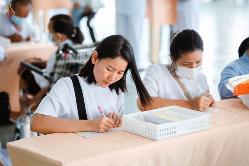 ภาพ No.90532:พิธีบุพเปตพลี  ครั้งที่ 141 ร่วมอุทิศบุญแด่หมู่ญาติที่ล่วงลับไปแล้ว และสืบทอดอายุพระพุทธศาสนา วันพฤหัสบดีที่ 14 ตุลาคม พ.ศ.2566 วันพระแรม 15 ค่ำ เดือน 10 ณ หอฉันคุณยายอาจารย์ฯ วัดพระธรรมกาย