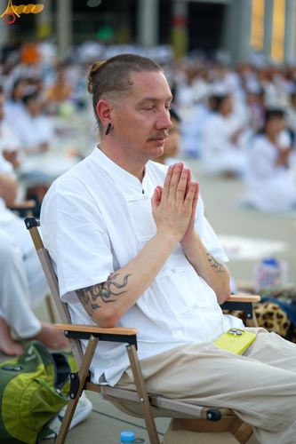 ภาพ No.307573:วันที่ 31 มกราคม พ.ศ. 2569 พิธีจุดประทีปธรรมถวายเป็นพุทธบูชา  และบูชาธรรมมหาปูชนียาจารย์ (ภาพชุดที่ 2) ณ วัดพระธรรมกาย ปทุมธานี ในโครงการธรรมยาตรา กตัญญูบูชา มหาปูชนียาจารย์ พระมงคลเทพมุนี(สด จนฺทสโร) พระผู้ปราบมาร อนุสรณ์สถาน 7 แห่ง ปีที่ 14