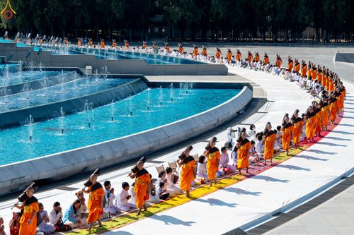 ภาพ No.279554:วันที่ 2 มกราคม พ.ศ.2569 พิธีต้อนรับพระธรรมยาตรา ครั้งที่ 1 ณ วัดพระธรรมกาย (วิหารหลวงปู่ - พระมหาธรรมกายเจดีย์)