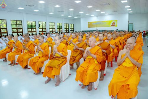 ภาพ No.328621:วันอังคารที่ 12 พฤษภาคม พ.ศ.2569 เจ้าประคุณสมเด็จพระมหารัชมงคลมุนี กรรมการมหาเถรสมาคม เจ้าคณะหนกลาง วัดไตรมิตรวิทยาราม วรวิหาร โปรดเมตตาเป็นองค์ประธาน พิธีเจริญพระพุทธมนต์ อายุวัฒนมงคล 98 ปี คุณแม่จุรี สุทธิผล ณ อาคารปลูกศรัทธา 2 วัดพระธรรมกาย
