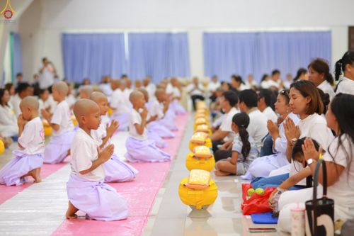 ภาพ No.320142:วันเสาร์ที่ 4 เมษายน 2569 พิธีตัดปอยผม ขอขมาผู้ปกครอง  มอบบาตร-ผ้าไตร และพิธีบรรพชาสามเณร 87 รูป  ณ ศูนย์ปฏิบัติธรรมระยอง(บ้านช่องลม)  ต.บางบุตร อ.บ้านค่าย จ.ระยอง