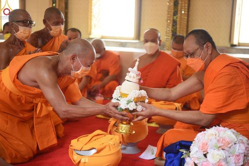 ภาพ No.48084:ประมวลภาพพิธีเวียนประทักษิณ และบรรพชาอุปสมบท รุ่นเข้าพรรษา ปี 2565