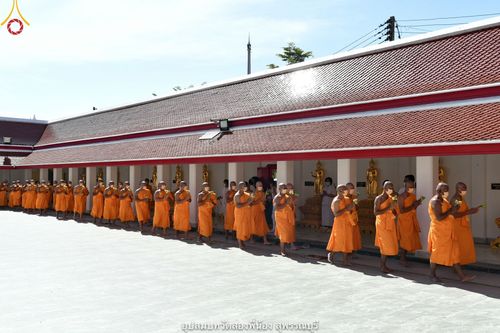 ภาพ No.40053:พิธีตัดปอยผม ปลงผม ขอขมารับผ้าไตรและพิธีบรรพชา ในโครงการอุปสมบท บูชาธรรมมหาปูชนียาจารย์ ประจำปี 2564 ชุดที่ 8