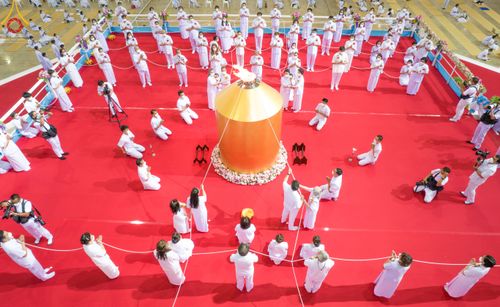 ภาพ No.52347:ประมวลภาพพิธีบูชาข้าวพระ (วันอาทิตย์ต้นเดือนตุลาคม) ณ วัดพระธรรมกาย จ.ปทุมธานี 