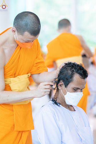 ภาพ No.56776:พิธีปลงผมนาคธรรมทายาท โครงการอุปสมบทบูชาธรรม มหาปูชนียาจารย์ประจำปี 2565 ณ สภาธรรมกายสากล วัดพระธรรมกาย
