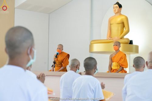 ภาพ No.39687:พิธีตัดปอยผม ปลงผม ขอขมารับผ้าไตรและพิธีบรรพชา ในโครงการอุปสมบท บูชาธรรมมหาปูชนียาจารย์ ประจำปี 2564 ชุดที่ 4