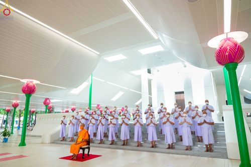 ภาพ No.51047:ประมวลภาพพิธีบรรพชาอุปสมบท โครงการบรรพชาอุปสมบทหมู่ รุ่นวันครูวิชชาธรรมกาย ปีพุทธศักราช 2565