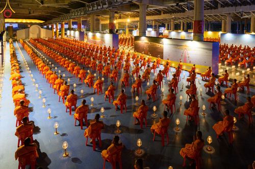 ภาพ No.42021:พิธีฉลองชัยสวดมนต์ บทธัมมจักกัปปวัตตนสูตร 4,000,002,565 จบ เพื่อเป็นสิริมงคลตอนรับศักราชใหม่