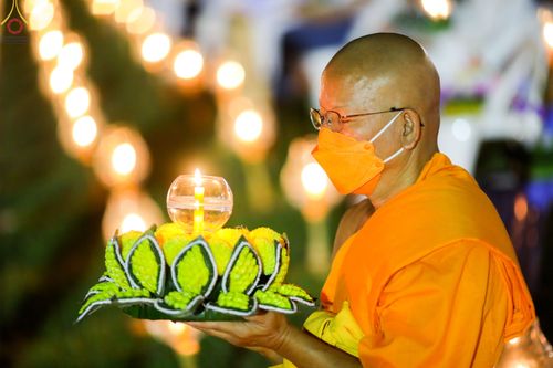 ภาพ No.55392:ประมวลภาพพิธีลอยกระทงธรรม ณ วัดพระธรรมกาย (วันที่ 8 พฤศจิกายน พ.ศ. 2565)