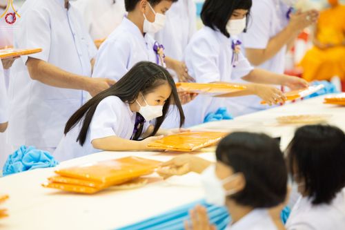 ภาพ No.52464:ประมวลภาพวันคล้ายวันเกิดครบรอบ 138 ปี พระมงคลเทพมุนี (สด จนฺทสโร) พระผู้ปราบมาร ชุดที่ 1