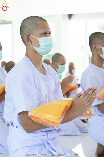 ภาพ No.39688:พิธีตัดปอยผม ปลงผม ขอขมารับผ้าไตรและพิธีบรรพชา ในโครงการอุปสมบท บูชาธรรมมหาปูชนียาจารย์ ประจำปี 2564 ชุดที่ 4