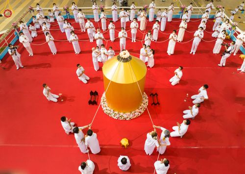 ภาพ No.52358:ประมวลภาพพิธีบูชาข้าวพระ (วันอาทิตย์ต้นเดือนตุลาคม) ณ วัดพระธรรมกาย จ.ปทุมธานี 