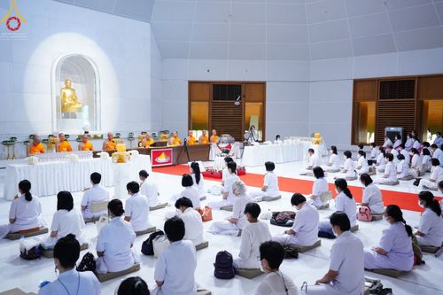 ภาพ No.52195:ประมวลภาพพิธีสักการะพระมงคลเทพมุนี (สด จนฺทสโร) ณ ศูนย์ปฏิบัติธรรมพระมงคลเทพมุนี