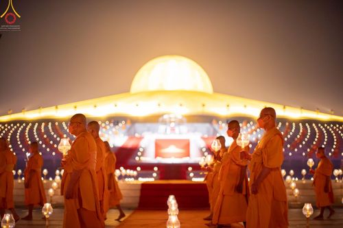 ภาพ No.43537:ประมวลภาพวันมาฆบูชา ประจำปี พ.ศ. 2565 ณ วัดพระธรรมกาย (ชุดที่ 2)
