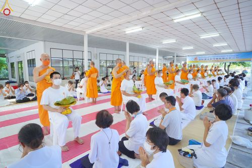 ภาพ No.83241:พิธีตัดปอยผมและปลงผม ในโครงการบรรพชาอุปสมบทหมู่ ธรรมทายาทนานาชาติ (ภาคภาษาจีน) รุ่นที่ 18 ณ วัดพระธรรมกาย วันเสาร์ที่ 8 กรกฎาคม พ.ศ.2566