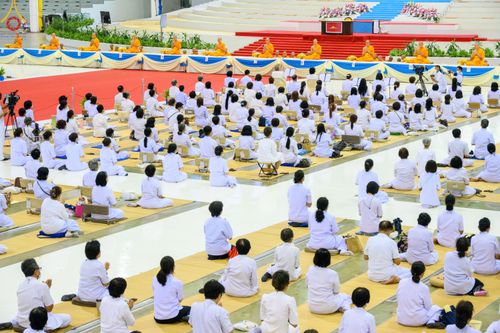 ภาพ No.83943:พิธีมุทิตาอุปสมบทพระมหาเปรียญธรรม ในวันอาทิตย์ที่ 2 กรกฎาคม พ.ศ.2566 ณ สภาธรรมกายสากล วัดพระธรรมกาย