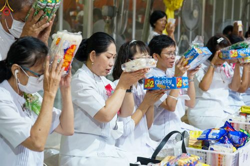 ภาพ No.82254:พิธีตักบาตรพระ 1,000 รูป ปีที่ 8 วันเสาร์ที่ 10 มิถุนายน 2566 ณ ธุดงคสถานล้านนา อ.สันทราย จ.เชียงใหม่