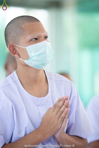 ภาพ No.39689:พิธีตัดปอยผม ปลงผม ขอขมารับผ้าไตรและพิธีบรรพชา ในโครงการอุปสมบท บูชาธรรมมหาปูชนียาจารย์ ประจำปี 2564 ชุดที่ 4