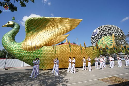 ภาพ No.42707:พิธีอัญเชิญมยุรนาวากาศ ประดิษฐาน ณ อาคาร 100 ปี เนื่องในวันคล้ายวันเกิด ครบ 113 ปี คุณยายอาจารย์มหารัตนอุบาสิกาจันทร์ ขนนกยูง