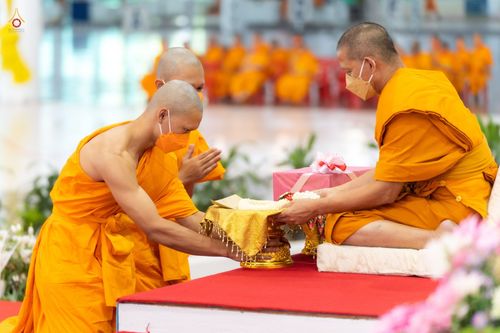 ภาพ No.44365:ประมวลภาพพิธีบรรพชา และพิธีถวายบาตร โครงการบวชภาคฤดูร้อน พ.ศ. 2565