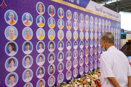 ภาพ No.48616:ประมวลภาพพิธีรำลึกถึงนักสร้างบารมี ในวันมหารำลึก ครั้งที่ 32 ณ วัดพระธรรมกาย