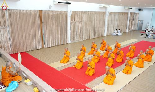 ภาพ No.40723:พิธีตัดปอยผม ปลงผม ขอขมารับผ้าไตรและพิธีบรรพชา ในโครงการอุปสมบท บูชาธรรมมหาปูชนียาจารย์ ประจำปี 2564 ชุดที่ 15