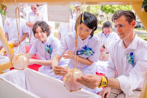 ภาพ No.144917:พิธีประดิษฐานลูกนิมิตมหาสมบัติ ผูกสีมาสถาปนาอุโบสถ บูชาธรรม ๘๐ ปี หลวงพ่อธัมมชโย วันอาทิตย์ที่ ๓๐ มิถุนายน พ.ศ. ๒๕๖๗ วัดพระธรรมกายนิวเจอร์ซี ประเทศสหรัฐอเมริกา