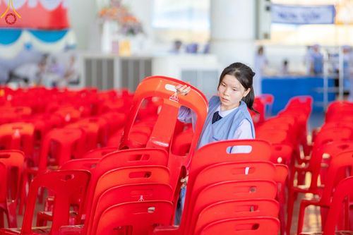 ภาพ No.59027:V.40 ภัตตาหารพระหมื่นวัด เราจัดให้ การปฏิบัติงานของเจ้าหน้าที่และอาสาสมัคร เพื่อรับบุญในการถวายภัตตาหาร แด่คณะสงฆ์ 10,000 กว่าวัดทั่วประเทศ ที่มาร่วมงานวันคุ้มครองโลก จันทร์ที่ 22 เมษายน พ.ศ. 2567 ณ วัดพระธรรมกาย