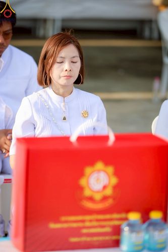 ภาพ No.221768:วันอังคารที่ 22 เมษายน พ.ศ. 2568 ภาพพิธีถวายมหาสังฆทานคณะสงฆ์ 40,000 กว่าวัดทั่วประเทศ เนื่องในวันคุ้มครองโลก ชุดที่ 2 (ปลื้มให้สมการรอคอย) ณ ลานธรรมพระมหาธรรมกายเจดีย์ วัดพระธรรมกาย