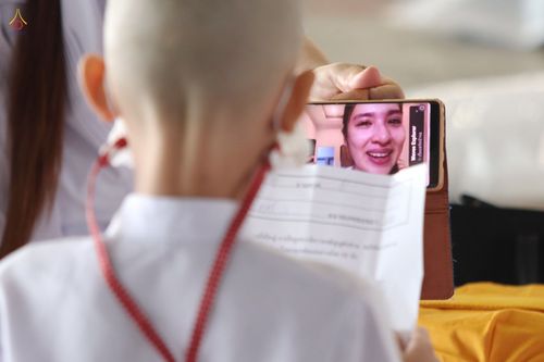 ภาพ No.44255:ประมวลภาพพิธีเวียนประทักษิณ, พิธีวันทาพระมหาธรรมกายเจดีย์ และพิธีขอขมารับผ้าไตร โครงการบวชภาคฤดูร้อน พ.ศ. 2565