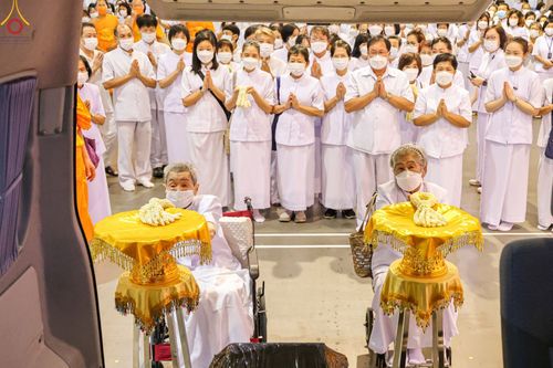 ภาพ No.48538:ประมวลภาพพิธีรับร่างนักสร้างบารมี พระเดชพระคุณพระสุธรรมญาณวิเทศ วิ. (สุธรรม สุธมฺโม)