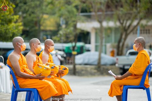 ภาพ No.40315:พิธีตัดปอยผม ปลงผม ขอขมารับผ้าไตรและพิธีบรรพชา ในโครงการอุปสมบท บูชาธรรมมหาปูชนียาจารย์ ประจำปี 2564 ชุดที่ 11