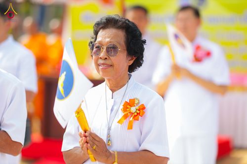 ภาพ No.327172:วันศุกร์ที่ 1 พฤษภาคม พ.ศ.2569 พิธีทอดผ้าป่า โปรยรัตนชาติ ตอกเสาเข็มมงคลต้นแรก สถาปนา “องค์พระเจดีย์เพื่อสร้างสันติภาพโลก” (แห่งแรกของภาคอีสาน) ณ ธุดงคสถานอำนาจเจริญ  อ.เมือง จ.อำนาจเจริญ