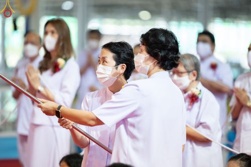 ภาพ No.52349:ประมวลภาพพิธีบูชาข้าวพระ (วันอาทิตย์ต้นเดือนตุลาคม) ณ วัดพระธรรมกาย จ.ปทุมธานี 