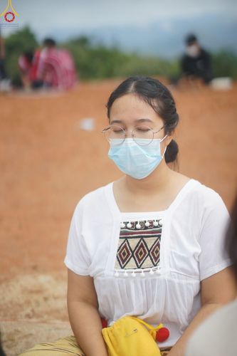 ภาพ No.50674:ประมวลภาพพิธีตักบาตร ณ วัดแม่แพ จ.แม่ฮ่องสอน เนื่องในวันธรรมชัย