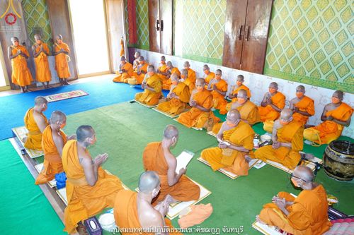 ภาพ No.40729:พิธีตัดปอยผม ปลงผม ขอขมารับผ้าไตรและพิธีบรรพชา ในโครงการอุปสมบท บูชาธรรมมหาปูชนียาจารย์ ประจำปี 2564 ชุดที่ 15