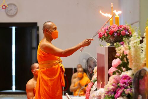 ภาพ No.51051:ประมวลภาพพิธีบรรพชาอุปสมบท โครงการบรรพชาอุปสมบทหมู่ รุ่นวันครูวิชชาธรรมกาย ปีพุทธศักราช 2565