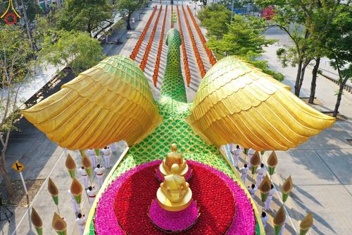 ภาพ No.43270:พิธีอัญเชิญมยุรนาวากาศ บูชาธรรมมหาปูชนียาจารย์ วันพฤหัสบดีที่ 3 กุมภาพันธ์ พ.ศ. 2565